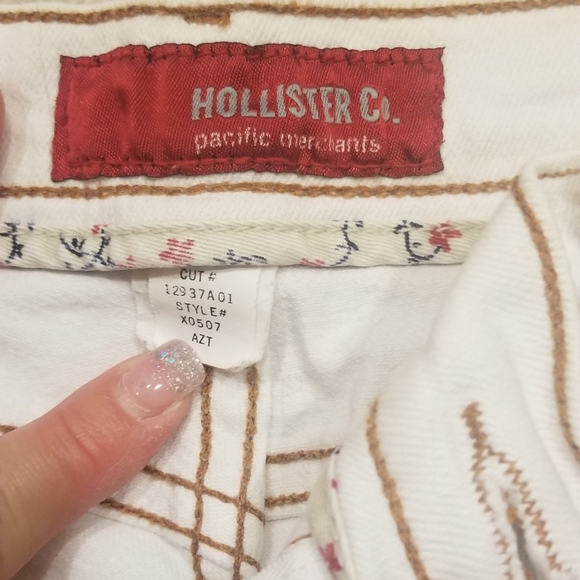 Hollister Cut Off Shorts - Picture 2 of 5